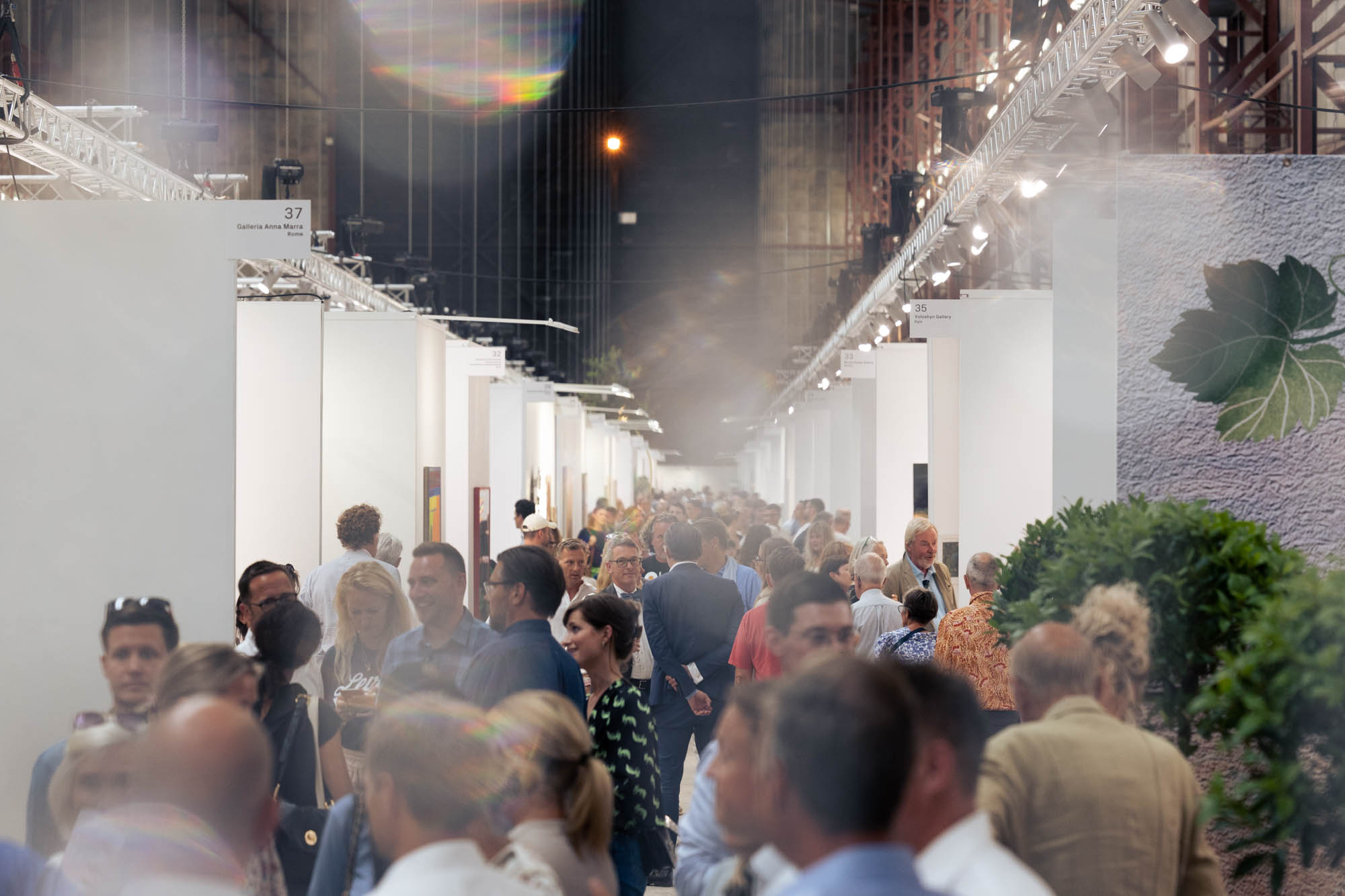 EnterArtFair2022_corridor-05_FridaGregersen
